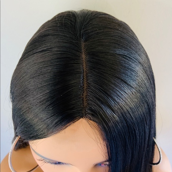 Simply Gorgeous Long Black Synthetic Lace Front Wig for Daily Wear/Photos/Events - Picture 3 of 12